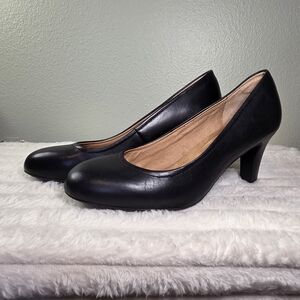 Sofft Classic Black Pumps